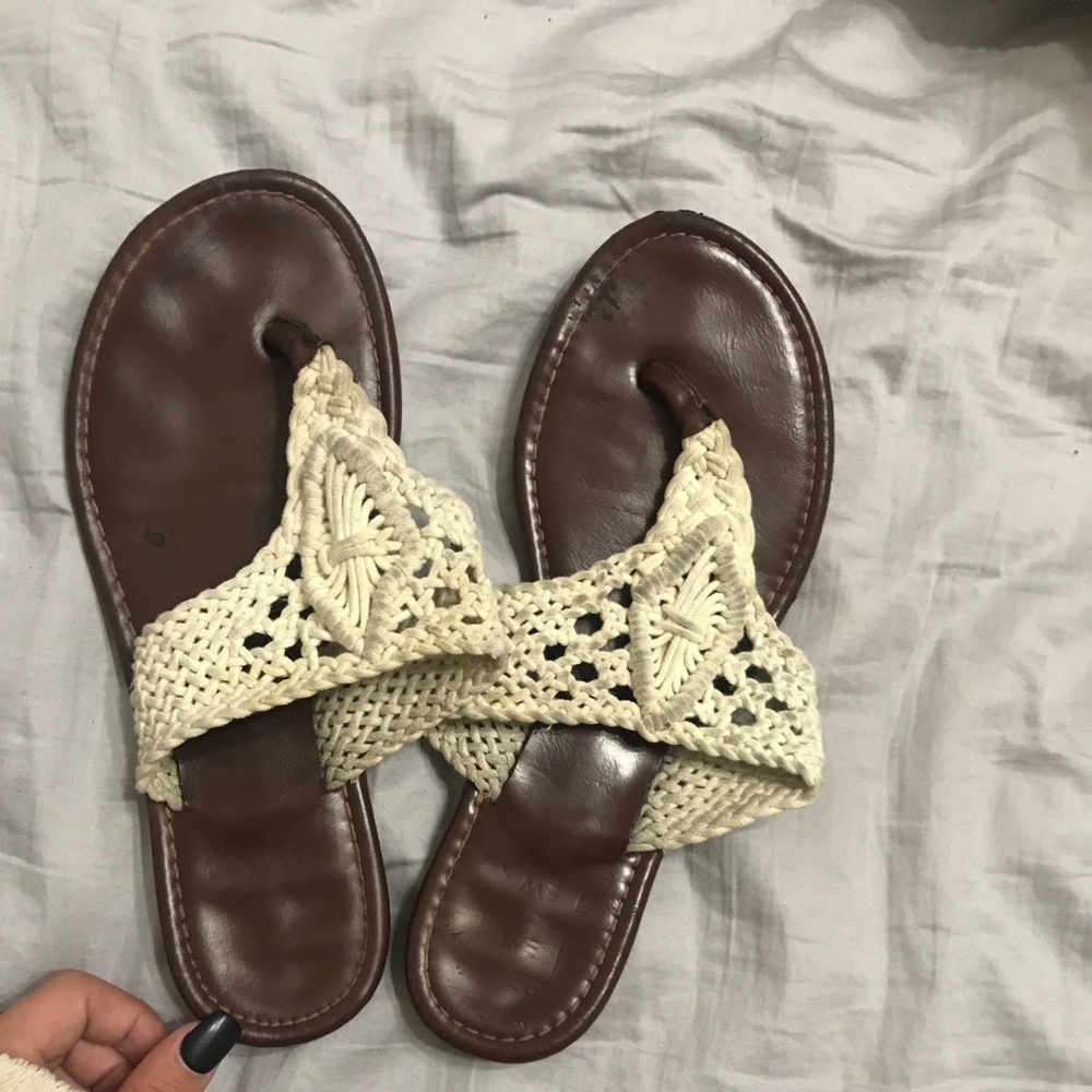 Billabong crochet flip flops